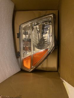 2007 Nissan Frontier Headlights