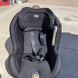 Chicco Convertible Car Seat 