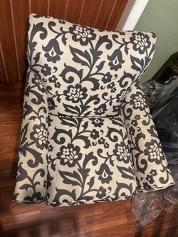 Flower cream colored chair
