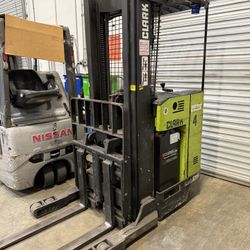 CLARK NPR 20 ELECTRIC FORKLIFT