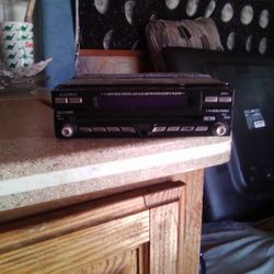 Car Stereo's Audio vox/ Pioneer
