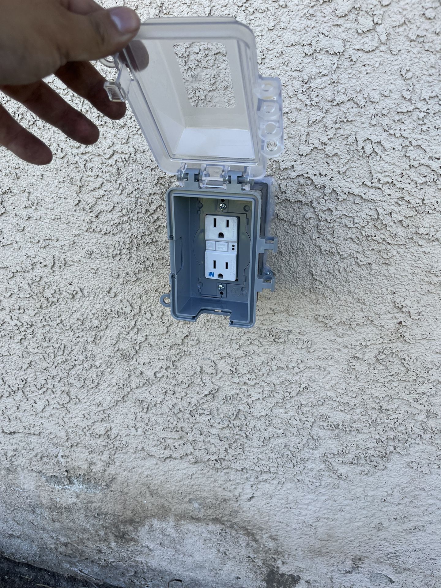 Outlets/ Fans Electrical