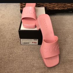 Women’s Gucci Slides