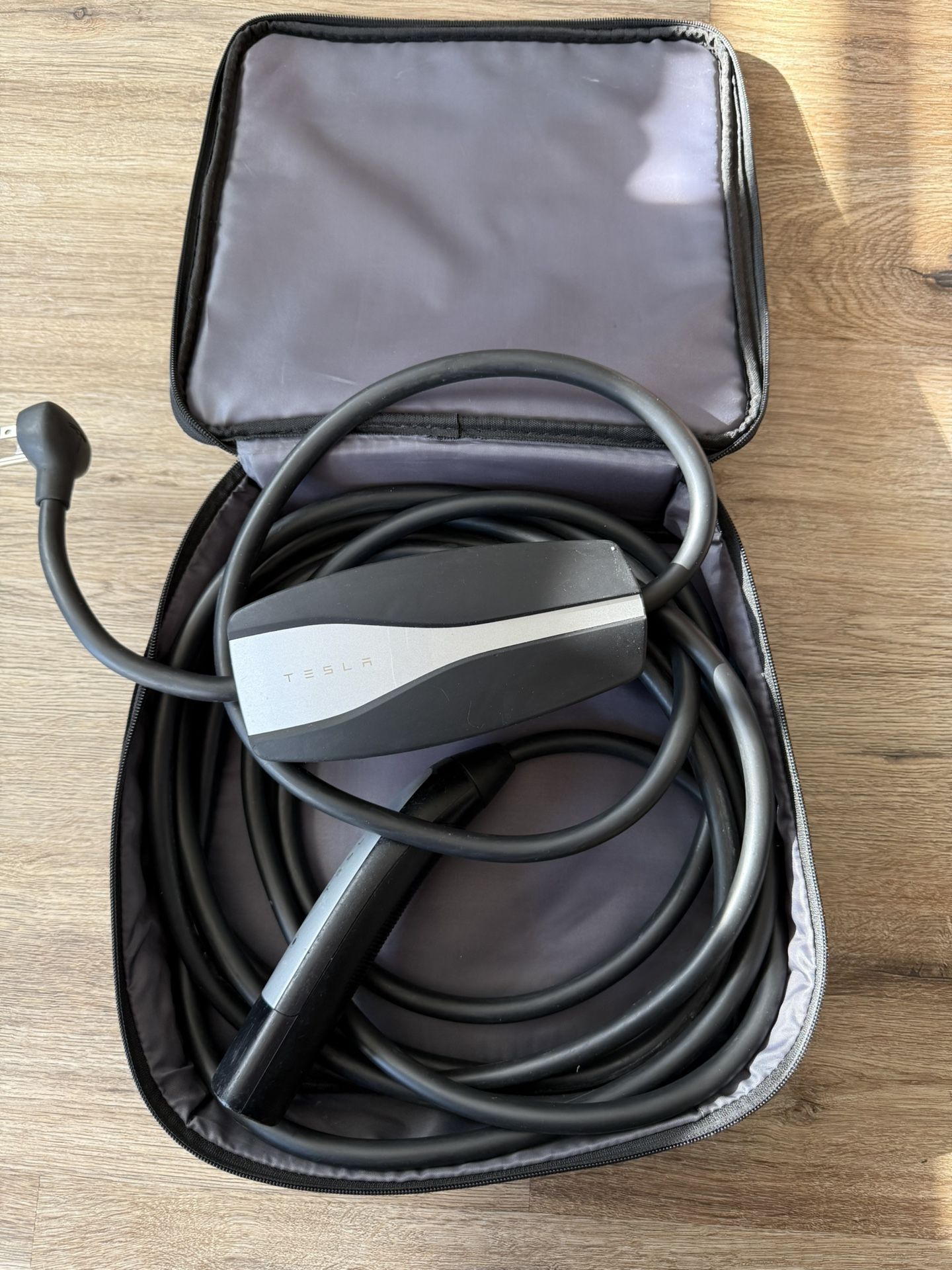 Tesla Mobile Connector