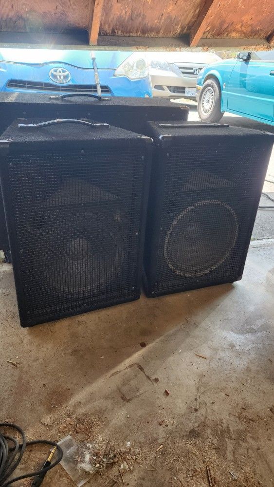 Yamaha S12e Speaker Pair