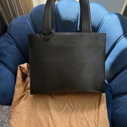 Authentic Louis Vuitton Epi Bag