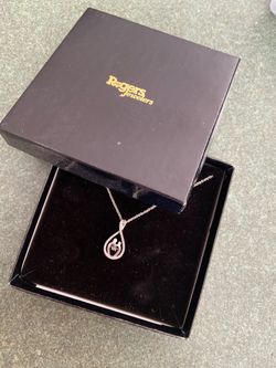 Sterling silver mother & child pendant necklace. Never worn