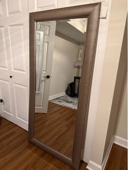 Decorative mirror