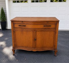 Drexel Heritage accent cabinet