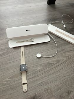 Apple Watch with Starlight Sport Band Series 7