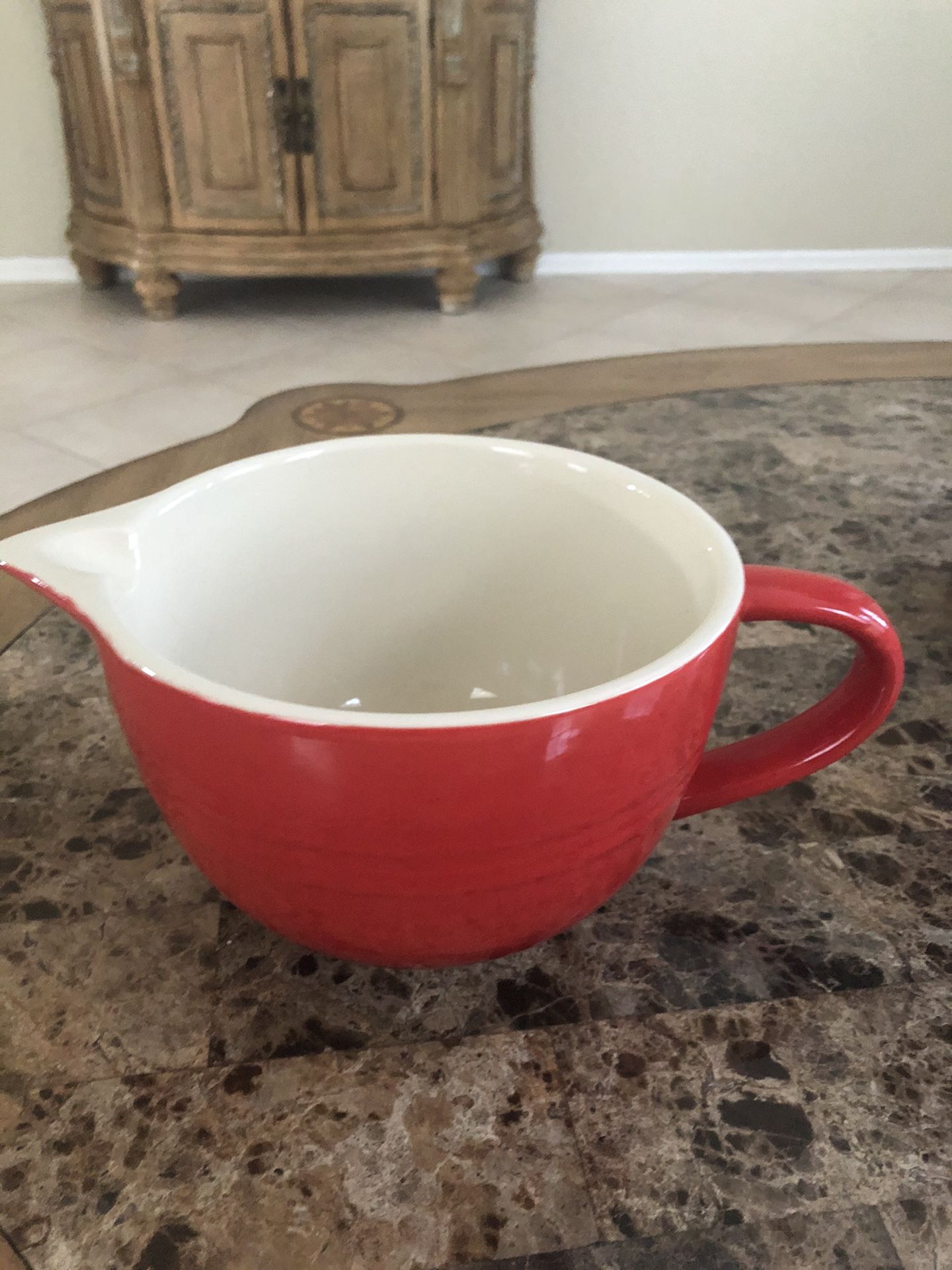 Large gravy boat or cup
