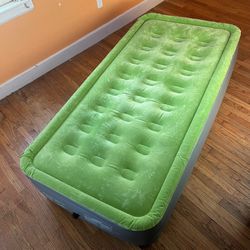 17” Twin Air Mattress Bed