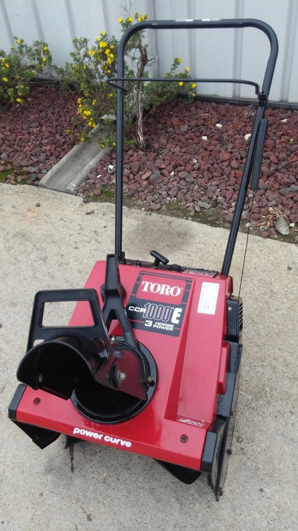 For sale a ccr 1000 TORO snow blower