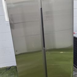 Samsung Fridge Stainless Steel/ Working Perfect Like New / 2 Month Warranty 