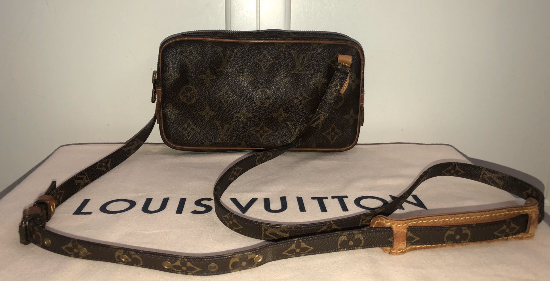 Louis Vuitton crossbody bag