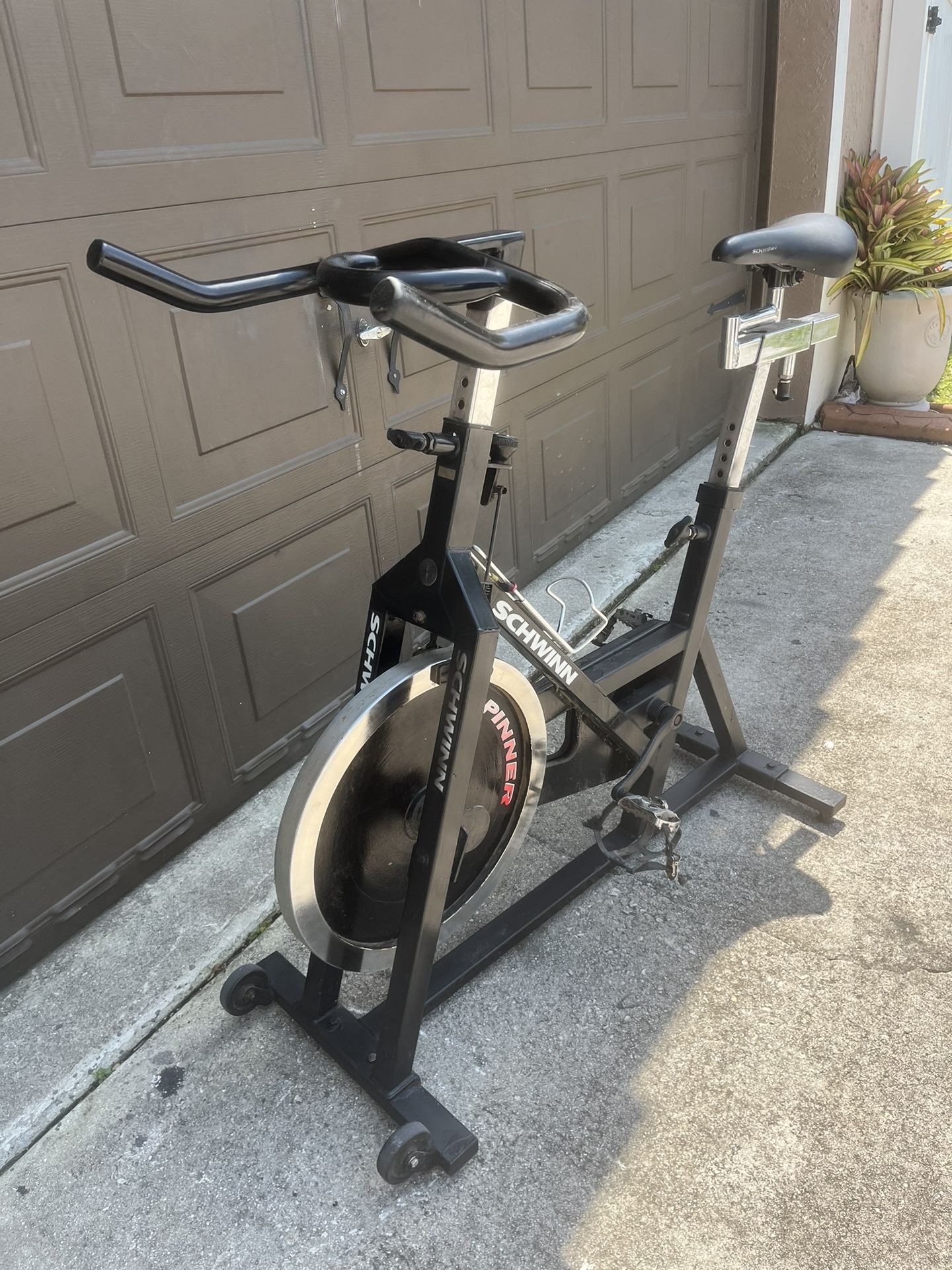 Schwinn Spinner Pro Exercise Bike for Sale in Fort Lauderdale FL OfferUp