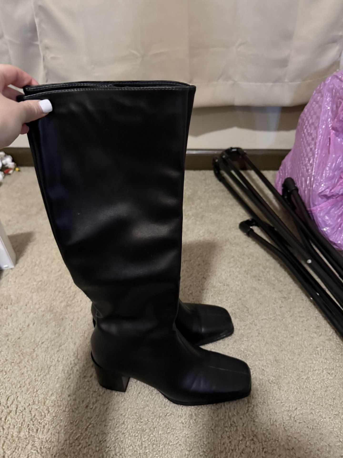KNEE HIGH BOOTS