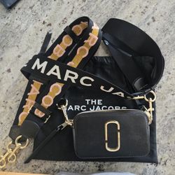 Marc Jacobs Croosbody With Extra Body Strap Excellent Condition