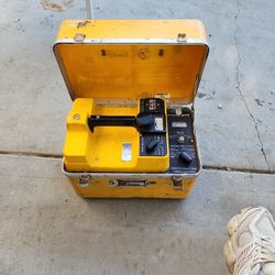 DINATEL CABLE LOCATOR