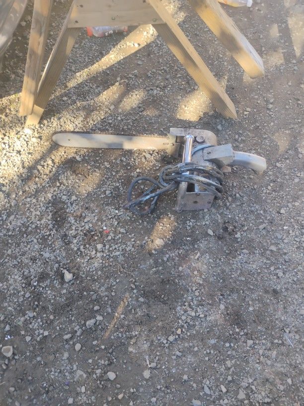 Electric Chainsaw $50 obo