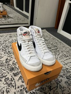 Nike Blazer Size 6 Women