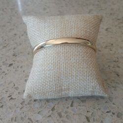 Classic Polished 18k Gold Plated Bangle Bracelet 