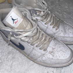 Jordan 1 Paris Mids