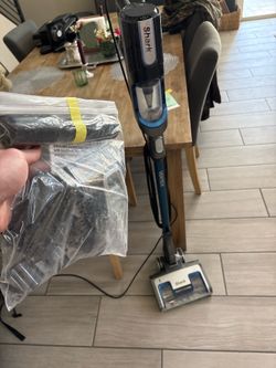 Shark vertex vacuum