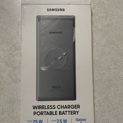 SAMSUNG 10,000 mAh Super Fast 25W Portable Wireless Charger Battery Pack USB-C, Silver