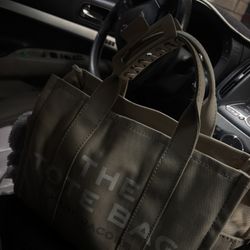 Marc Jacob’s Medium Tote Bag 