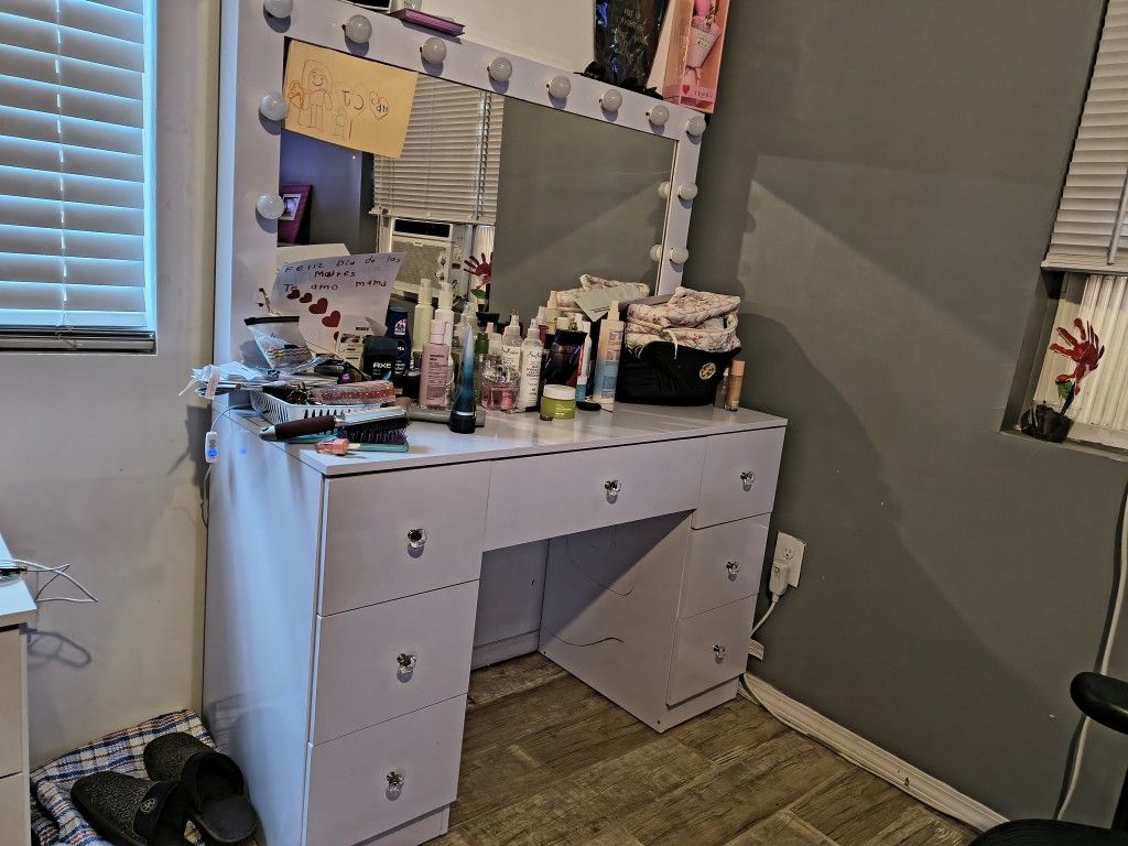 Vanity With Lights