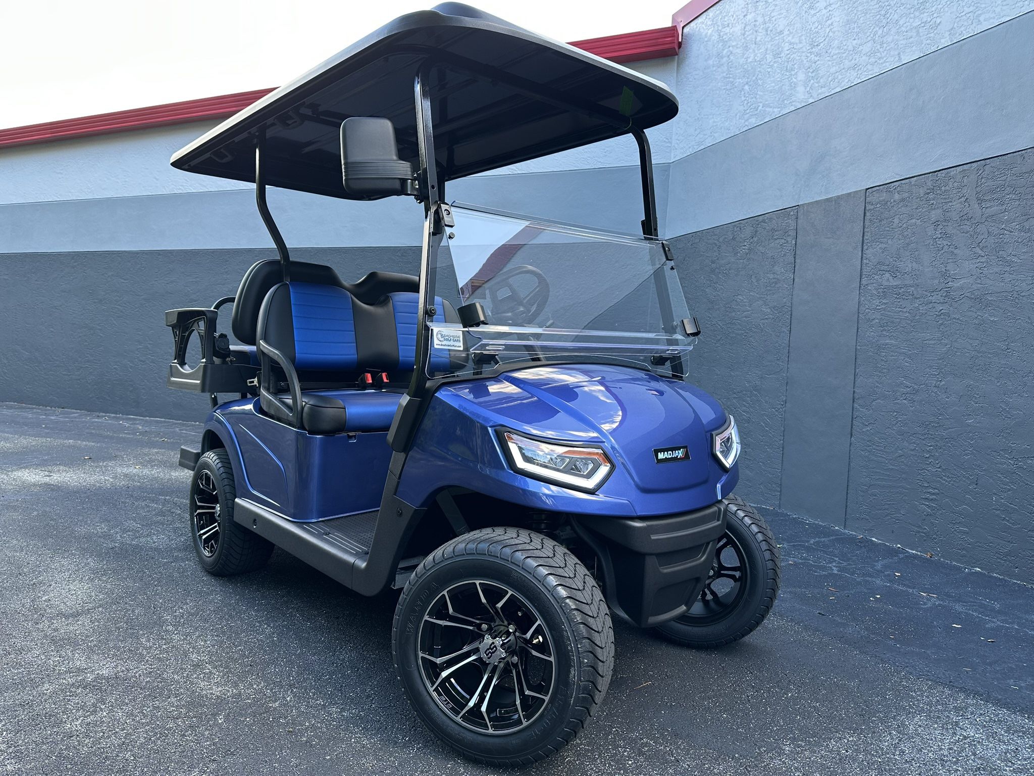 2025 Magics Lifted LITHIUM Golf Cart