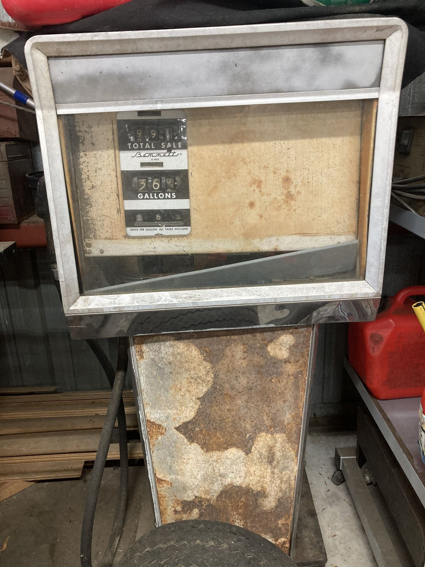 Gas Pump- Vintage