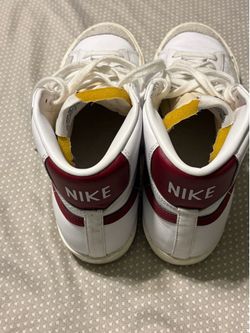Men’s Nike tennis shoes size 9