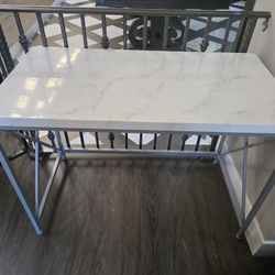 Desk With Fake Marble Top