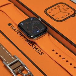 Hermes Watch 10 series , two pair of bands