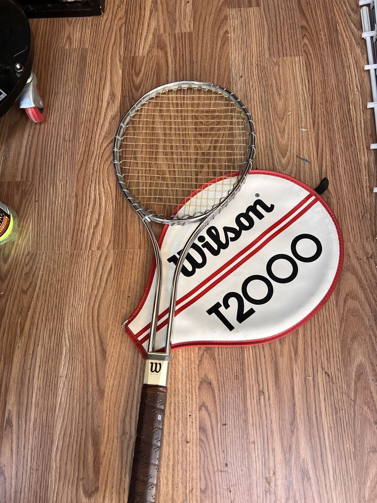 Wilson T2000 Vintage Tennis Racket