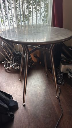 Round stainless Steel Top Dining Table Metal Legs