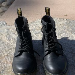 Dr. Martens 