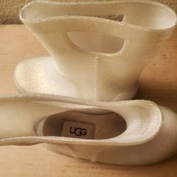 $20.! UGG Drizlita Glam Rain Boots Children's (size 11).