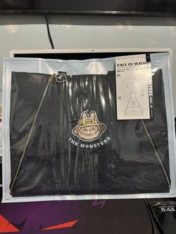 Fall In wild tote Bag