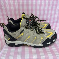 Women’s Hiking Shoes Size 9