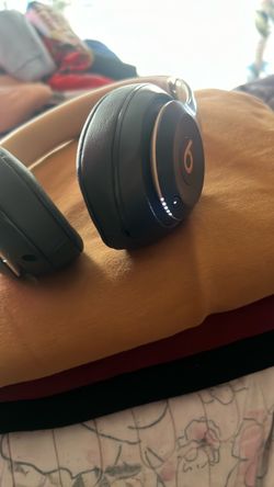 Beats - Studio Pro - Wireless Noise Cancelling Over-the-Ear