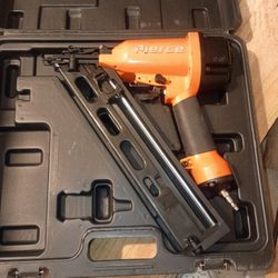 Pierce 15 Gauge Professional Finish Nailer