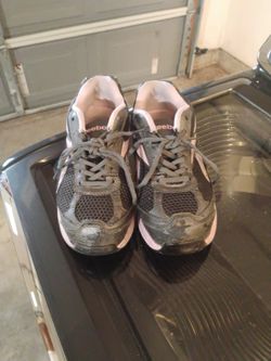 Steel-toed Work Shoes