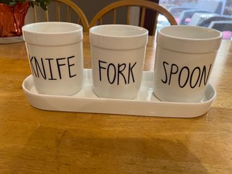 Utensil containers w/tray