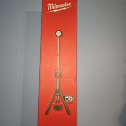 Milwaukee M18 Dual Power Tower Light