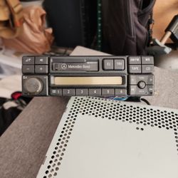 Mercedes Benz Radio