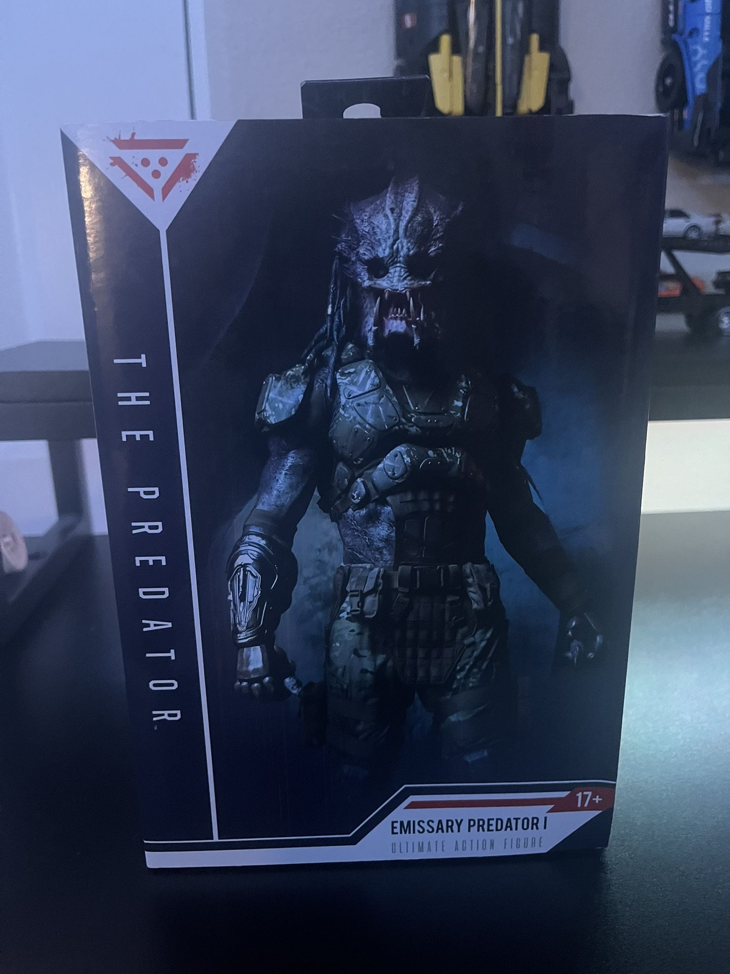 “THE PREDATOR” EMISSARY PREDATOR 1 (PURPLE)