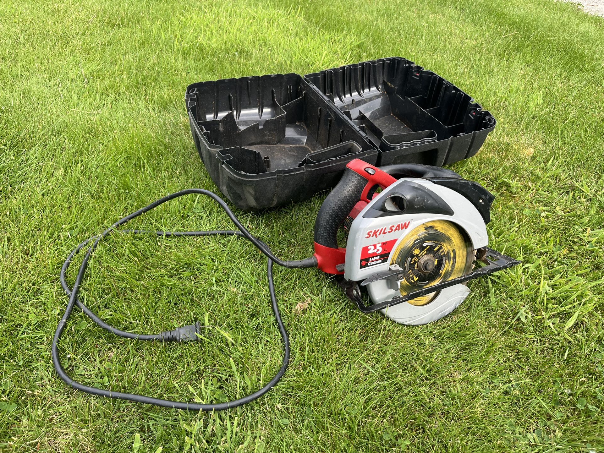 Skilsaw With Carrying Case (OBO)